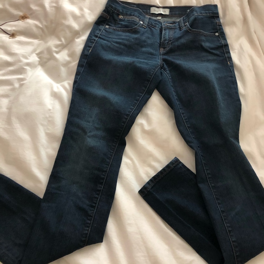 Women’s size 26 Henry & Belle jeans